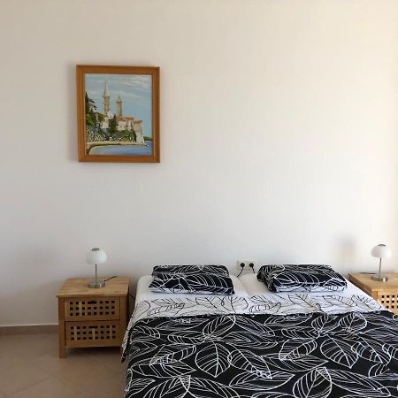 Apartments Delfini 스베티필립아이자코브 외부 사진