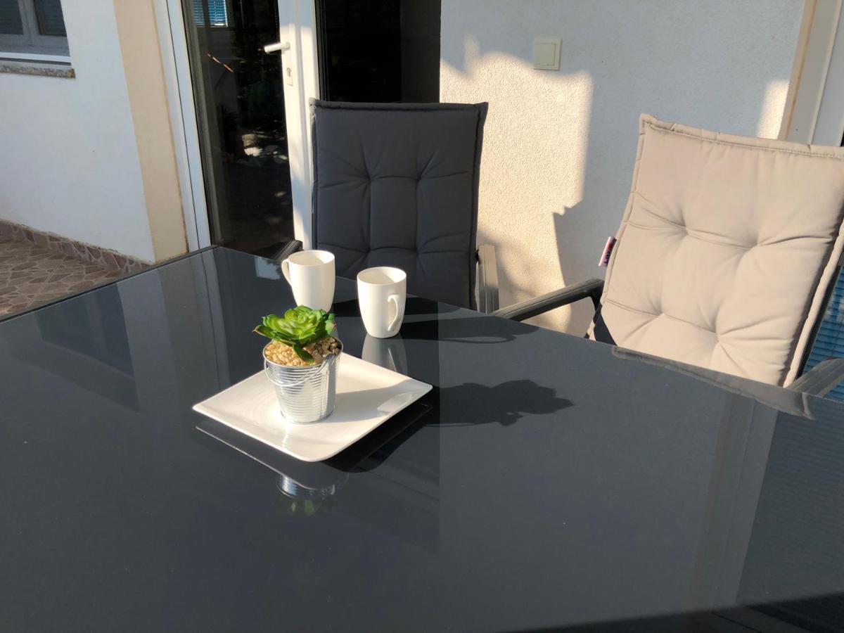 Apartments Delfini 스베티필립아이자코브 외부 사진